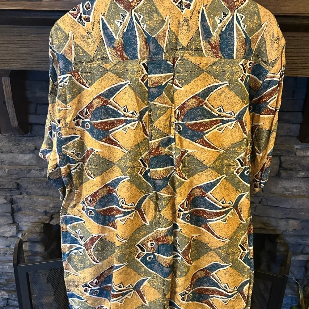 Men's Fish Pattern Shirt - Multicolor - Picture 2 of 3